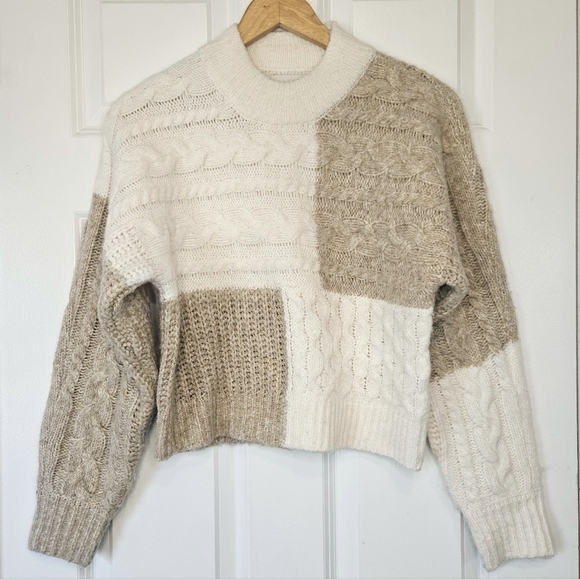 Abercrombie & Fitch Tonal Patchwork Mixed Cable Knit Chunky Sweater Cream XS - Picture 3 of 8